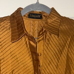 Khaisilk women’s large top ! Excellent condition!
